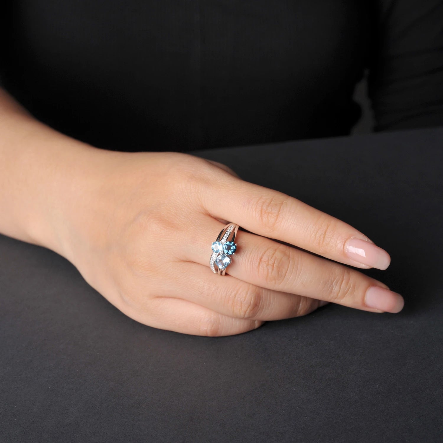 Anillo de Lujo Potiy Infinity con 3 Piedras de Topacio Azul Cielo de Londres, Genuino, Natural, Suizo, en Plata de Ley 925 para Mujer, Joyería Fina